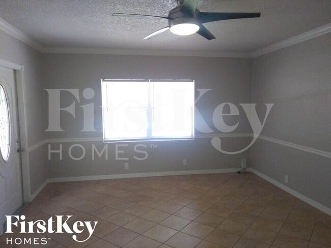 1917 SW 28th Way in Fort Lauderdale, FL - Foto de edificio - Building Photo
