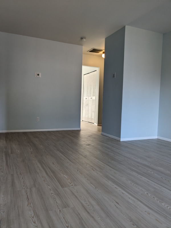 213 Logan St in Valparaiso, IN - Building Photo - Building Photo