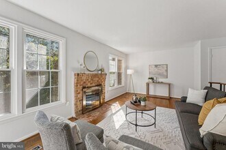 7801 Byrds Nest Pass in Annandale, VA - Building Photo - Building Photo