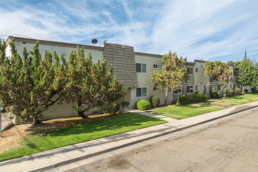 Belvedere Apartments in Porterville, CA - Foto de edificio