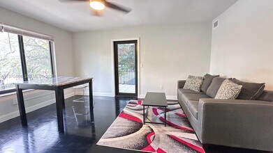 320 SW 29th Rd in Miami, FL - Building Photo - Building Photo