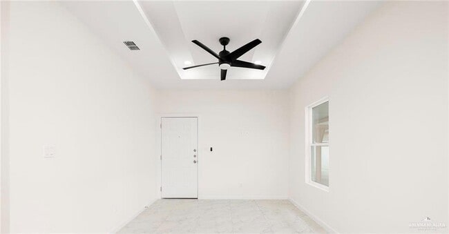 12 N Blair Ave-Unit -1 in Edinburg, TX - Foto de edificio - Building Photo