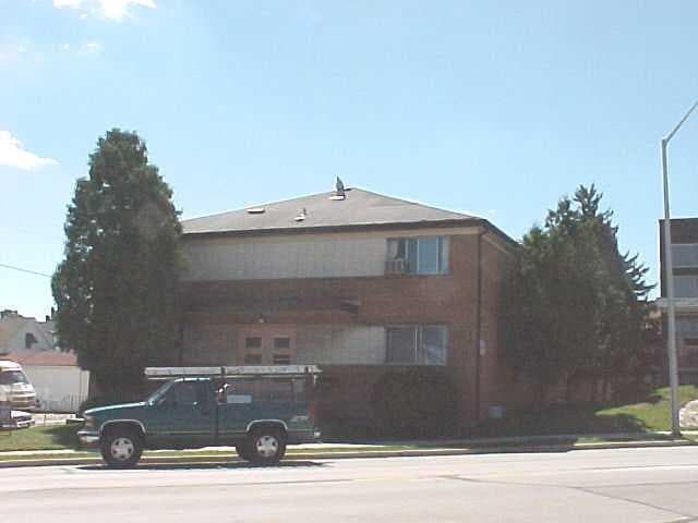 6521 Beloit Rd in West Allis, WI - Building Photo