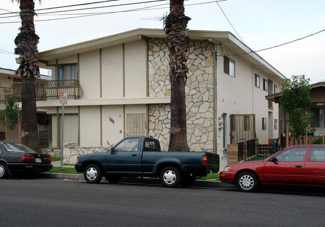 12105 Grevillea Ave in Hawthorne, CA - Building Photo - Building Photo