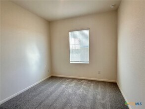 124 Parrigin Cv in San Marcos, TX - Building Photo - Building Photo