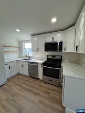 31-05 Rosalie St in Fair Lawn, NJ - Building Photo - Building Photo