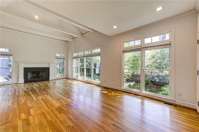 1103 Fairway Gardens NE in Atlanta, GA - Building Photo - Building Photo