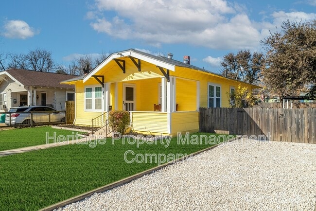 475 E French Pl in San Antonio, TX - Building Photo - Building Photo