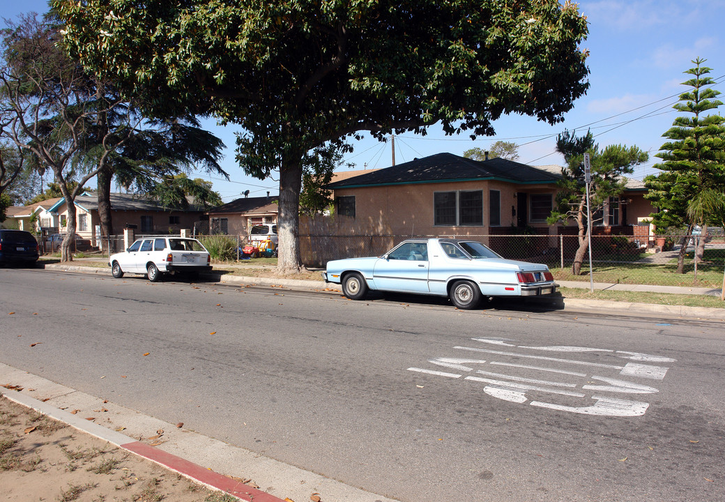 3802 W 106th St in Inglewood, CA - Building Photo