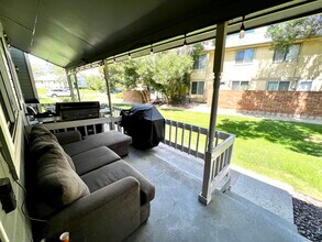 10156 Quivas St in Thornton, CO - Foto de edificio - Building Photo