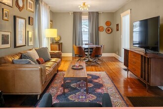 3935 Oak Park Pl in Cincinnati, OH - Building Photo - Building Photo