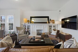 1624 W Olive Ave, Unit 2 in Chicago, IL - Foto de edificio - Building Photo