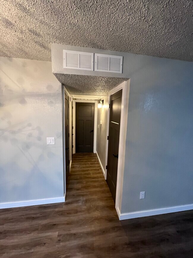 1200 N Cedar Ave in Tahlequah, OK - Building Photo - Building Photo