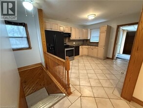 862 West 5th Street in Hamilton, ON - Building Photo - Building Photo