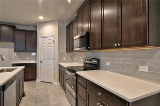 1229 Hawk Feather Trl in Leander, TX - Building Photo - Building Photo