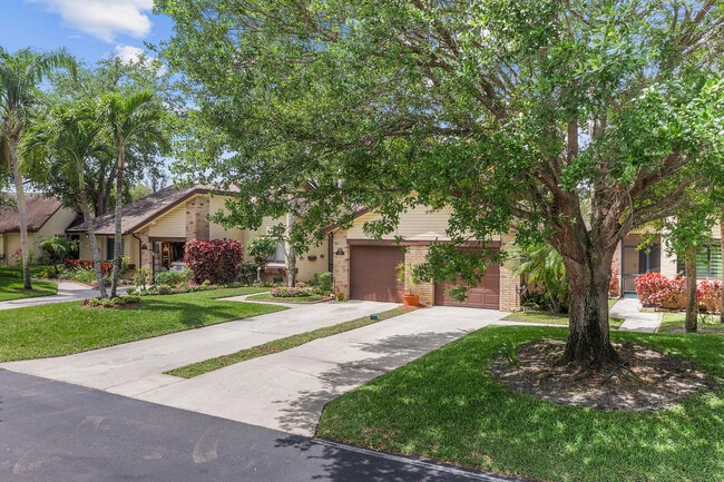160 Ramblewood Cir in Royal Palm Beach, FL - Foto de edificio - Building Photo
