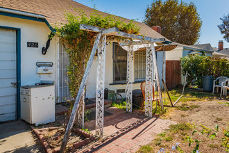 426 Western Ave in Glendale, CA - Building Photo - Building Photo