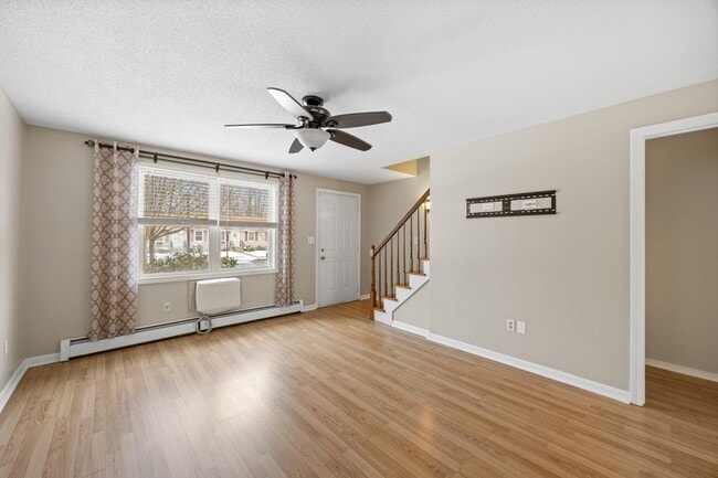 67 Brentwood Dr in Wallingford, CT - Foto de edificio - Building Photo