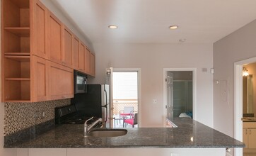 186 W 7th St, Unit 1 in Boston, MA - Building Photo - Building Photo
