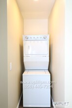 324-324 7th St in Ramona, CA - Building Photo - Building Photo