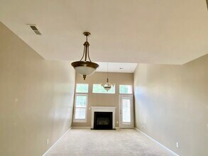 6001 Boathouse Ln in Cramerton, NC - Building Photo - Building Photo