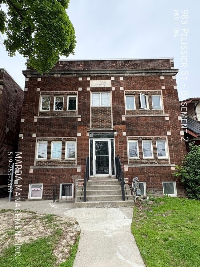 property at 985 Pelissier St