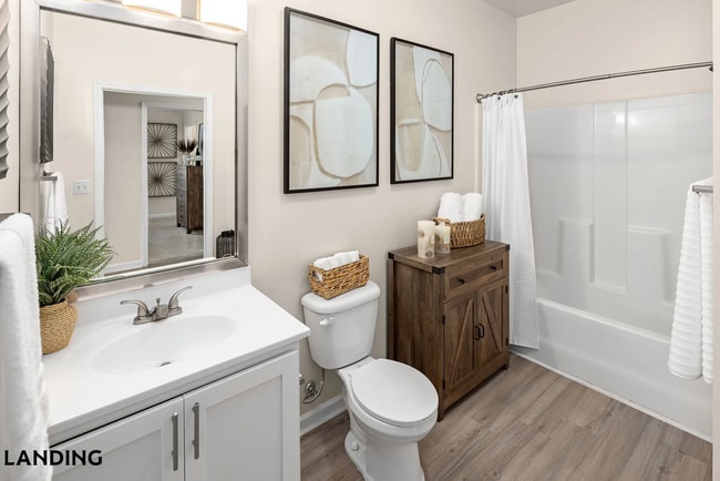 9015 Kings Grant Dr in Charlotte, NC - Foto de edificio - Building Photo