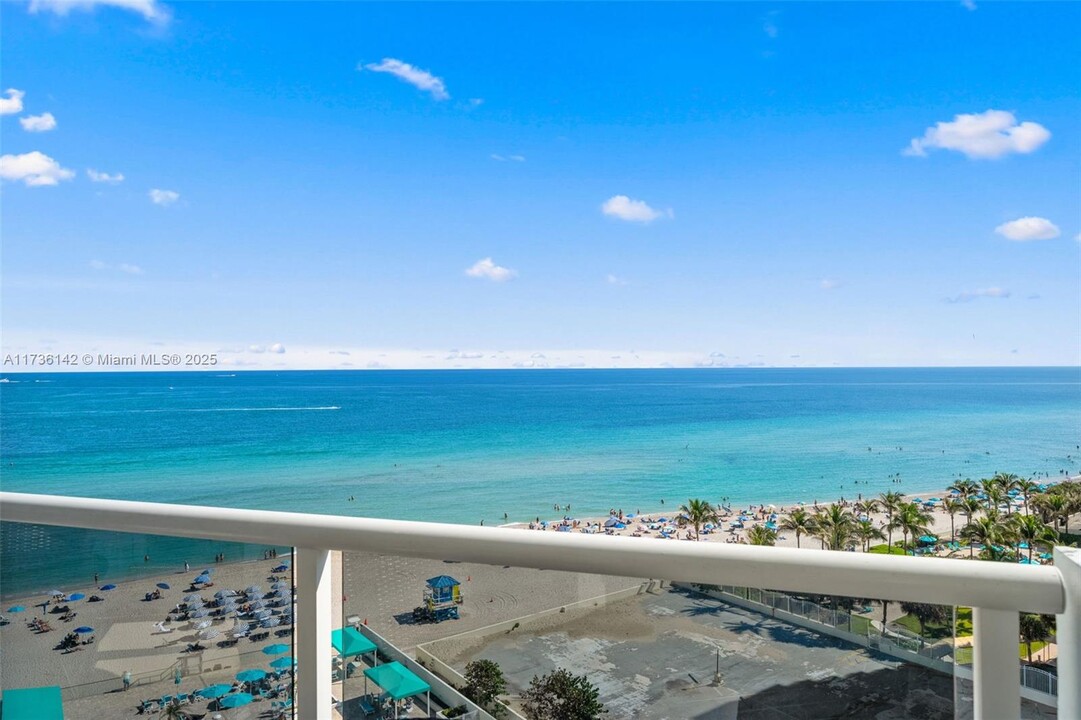 3725 S Ocean Dr, Unit # 1110 in Hollywood, FL - Building Photo