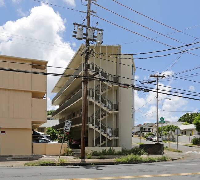 1003 Kapahulu St in Honolulu, HI - Foto de edificio - Building Photo