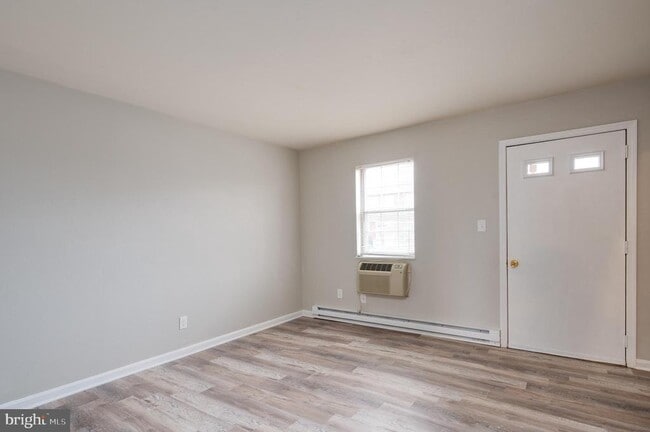 65 North St in Mcsherrystown, PA - Building Photo - Building Photo