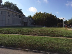 625 Bonham St in Paris, TX - Foto de edificio - Building Photo