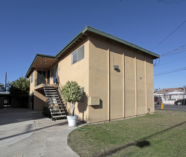 13861-13871 Cedar St in Westminster, CA - Building Photo - Building Photo