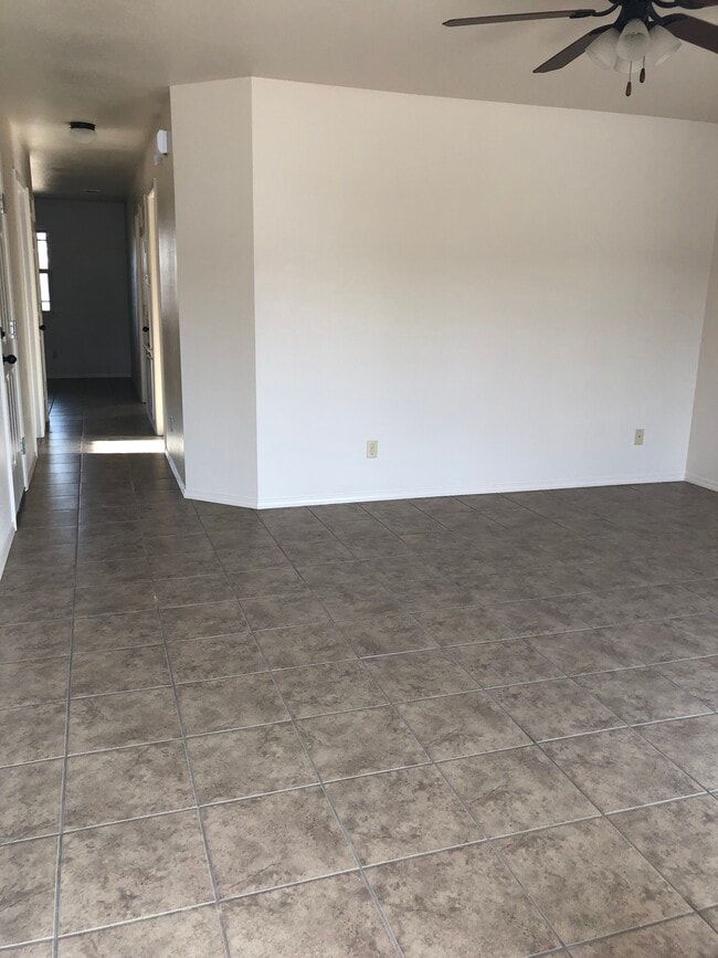 240 Ashley Dr, Unit 260 Ashley Drive in Russellville, AR - Foto de edificio - Building Photo