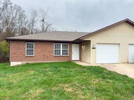 2562-2562 E Morris Dr in Columbia, MO - Building Photo