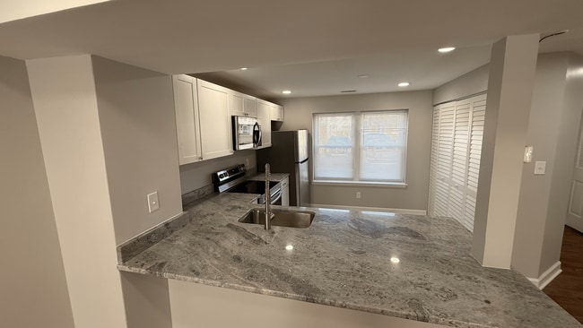 property at 1319 Peabody Dr