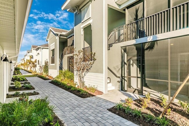 17535 Opal Sand Dr in Venice, FL - Foto de edificio - Building Photo