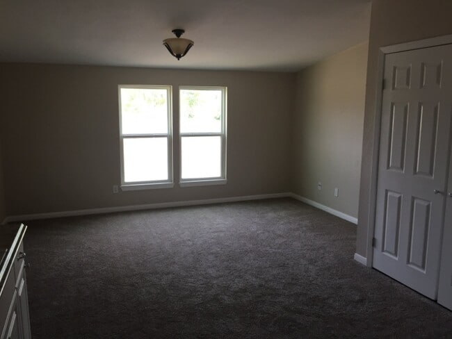 303 Castin Ln in New Braunfels, TX - Building Photo - Building Photo