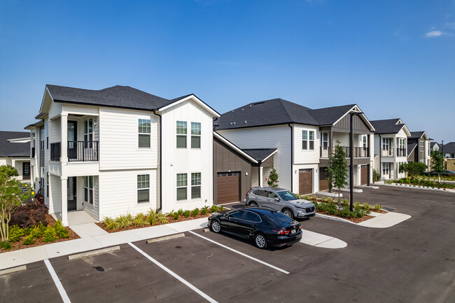 Skyline at Westfall Station in Clermont, FL - Foto de edificio - Building Photo