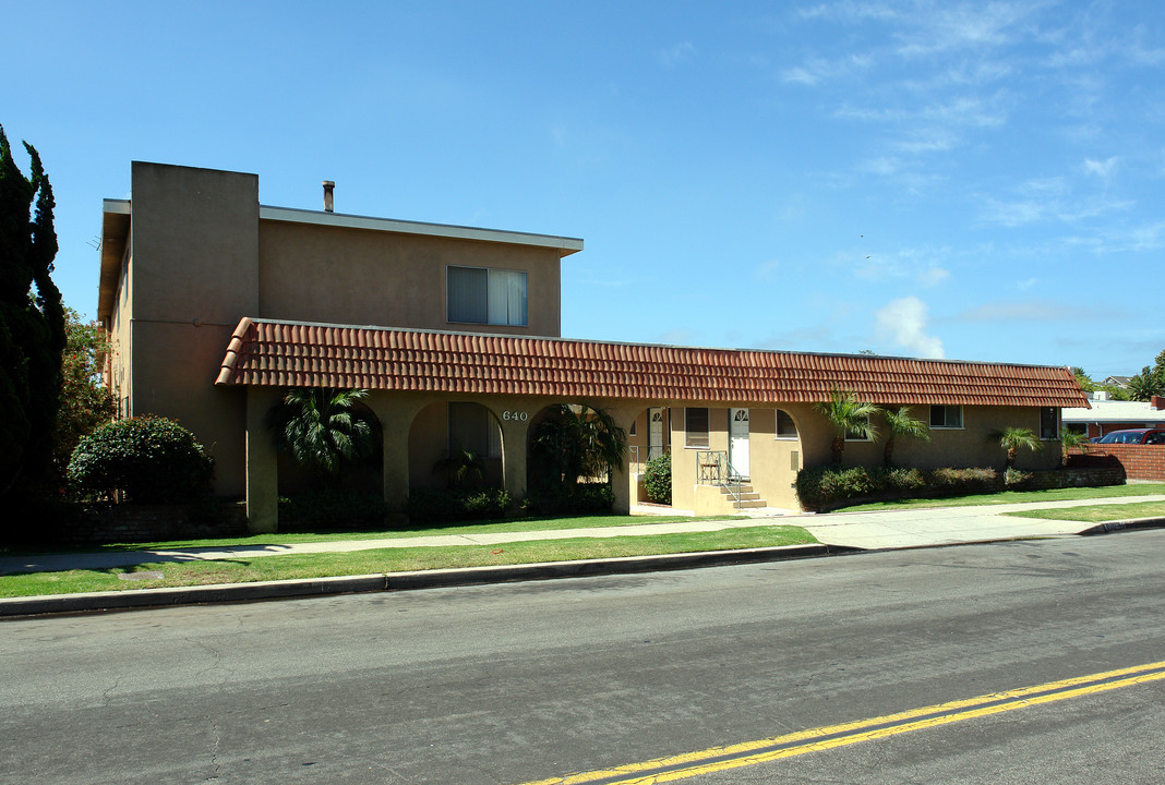 620 E Imperial in El Segundo, CA - Building Photo