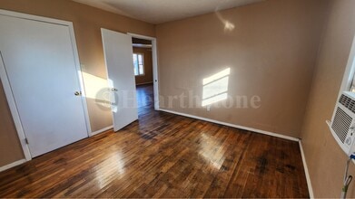 1012 E Brazos St in Portales, NM - Building Photo - Building Photo