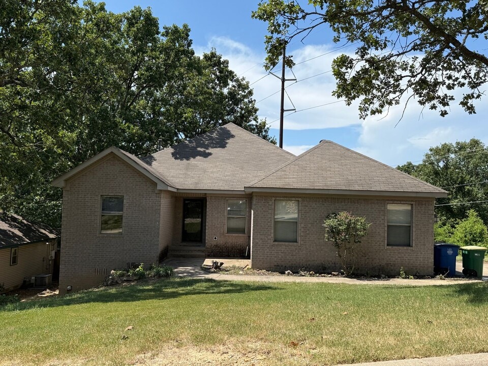 6309 Countryside Dr in North Little Rock, AR - Building Photo
