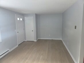 0 Town House Ct in Spencer, MA - Building Photo - Building Photo