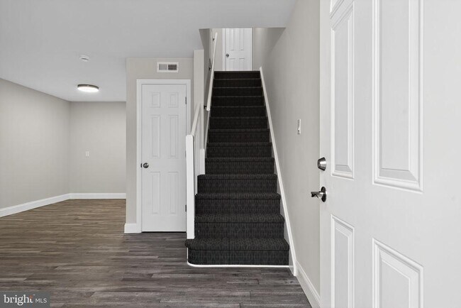 5706 Mitchell Rd in Levittown, PA - Building Photo - Building Photo