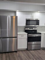 3711 Van Buren St in Hollywood, FL - Building Photo
