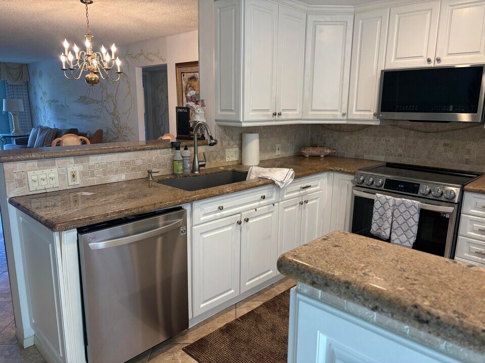 2501 Antigua Terrace in Coconut Creek, FL - Building Photo