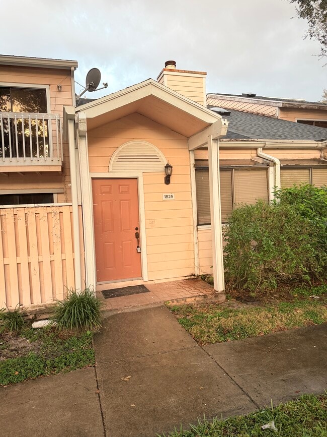 1825 Adventure Pl in North Lauderdale, FL - Building Photo - Building Photo