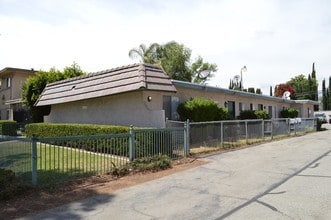 Stoneridge Apartments in Ontario, CA - Building Photo - Building Photo