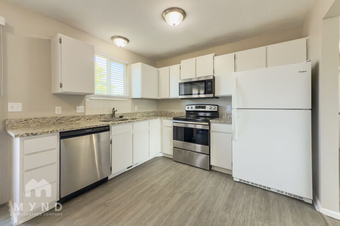 4006 W 5865 S in Kearns, UT - Building Photo