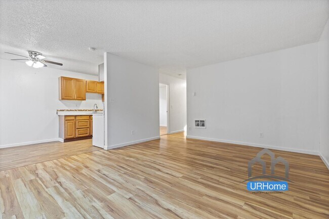 property at 7117-7121-7121 N Fessenden St