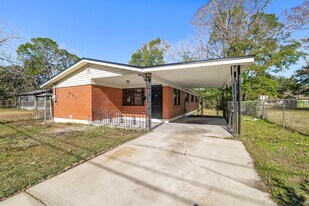 1951 W 19th St in Jacksonville, FL - Building Photo